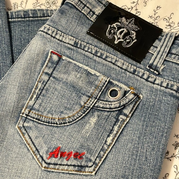 Low-Rise Straight Leg Jeans - Picture 3 of 5